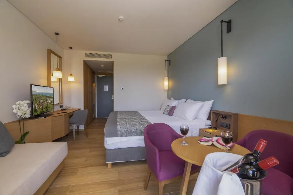 Apollonion Asterias Resort & Spa 里科索翁 酒店
